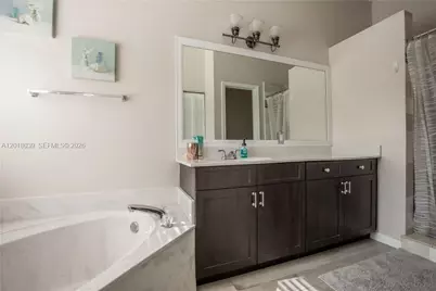 777 Tanglewood Cir, Weston, FL 33327 - Photo 13