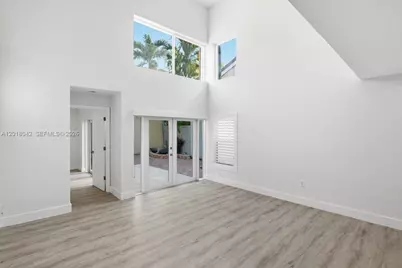 1135 Oysterwood St, Hollywood, FL 33019 - Photo 11