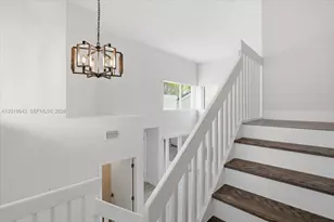 1135 Oysterwood St, Hollywood, FL 33019 - Photo 35