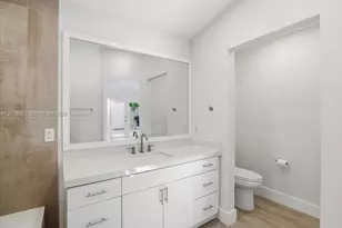 1135 Oysterwood St, Hollywood, FL 33019 - Photo 33