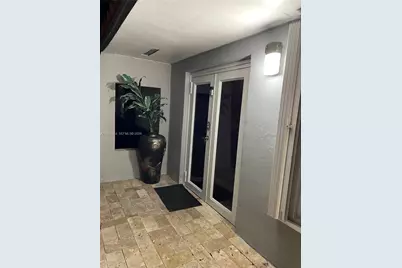 9260 SW 164th St, Palmetto Bay, FL 33157 - Photo 5