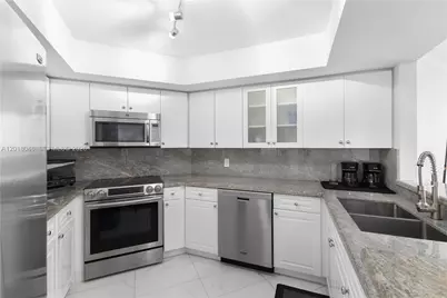 1800 Sunset Harbour Dr #1601, Miami Beach, FL 33139 - Photo 13