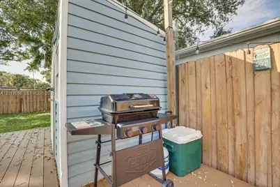 1237 SW 28th St, Fort Lauderdale, FL 33315 - Photo 19