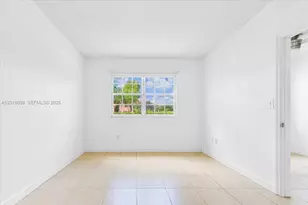 11631 SW 2nd St, Pembroke Pines, FL 33025 - Photo 11