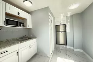 5137 NW 28th St, Margate, FL 33063 - Photo 5