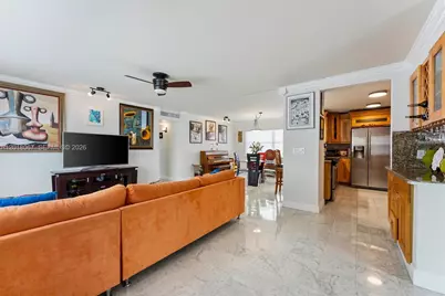 121 Golden Isles Dr #707, Hallandale Beach, FL 33009 - Photo 7