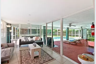 13325 SW 84th Ave, Pinecrest, FL 33156 - Photo 21