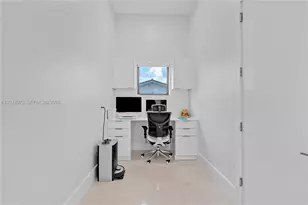 320 SW 125th Ave, Miami, FL 33184 - Photo 39