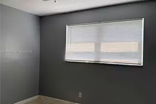 8020 N Colony Cir N, Tamarac, FL 33321 - Photo 5