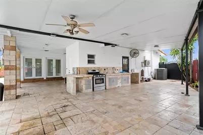 13611 SW 77th St, Miami, FL 33183 - Photo 9