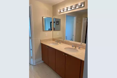 2425 SW 27th Ave #1008, Miami, FL 33145 - Photo 21