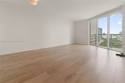 325 S Biscayne #1718, Miami, FL 33131 - Photo 5