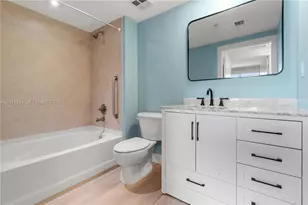 325 S Biscayne, Miami, FL 33131 - Photo 9