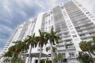2851 NE 183rd St, Aventura, FL 33160 - Photo 19