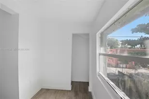 1035 NW 5th St, Miami, FL 33128 - Photo 5
