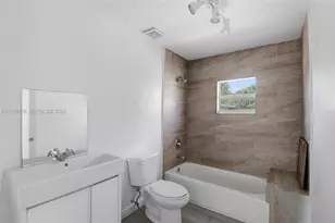 1035 NW 5th St, Miami, FL 33128 - Photo 9
