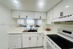 2555 Collins Ave, Miami Beach, FL 33140 - Photo 3