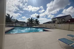 1004 San Remo Cir, Homestead, FL 33035 - Photo 5