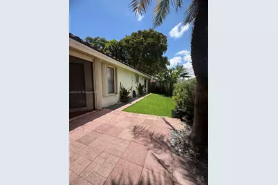 1004 San Remo Cir, Homestead, FL 33035 - Photo 27