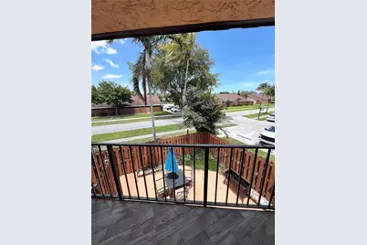 192 Springdale Cir #192, Palm Springs, FL 33461 - Photo 3