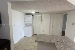 7160 NW 179th St, Hialeah, FL 33015 - Photo 11