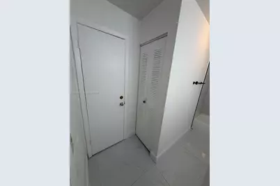 7160 NW 179th St #310, Hialeah, FL 33015 - Photo 17