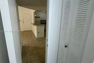 7160 NW 179th St, Hialeah, FL 33015 - Photo 17