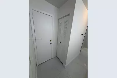7160 NW 179th St #310, Hialeah, FL 33015 - Photo 15