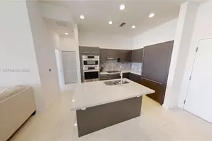 7825 NW 107th Ave, Doral, FL 33178 - Photo 9