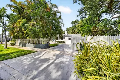 8250 NE 3rd Ct, Miami, FL 33138 - Photo 57