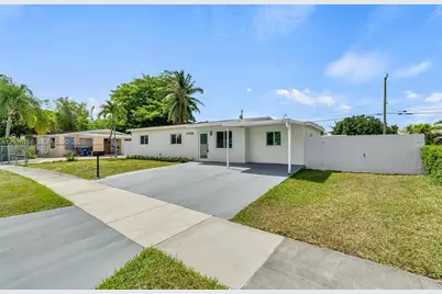 11490 Pinkston Dr, Miami, FL 33176 - Photo 3