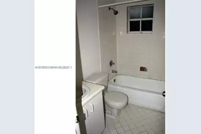 365 SW 86th Ave #203, Pembroke Pines, FL 33025 - Photo 7