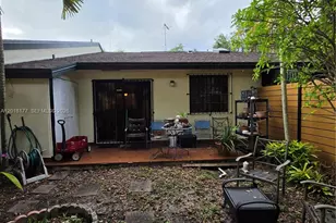 10908 SW 72nd St, Miami, FL 33173 - Photo 5
