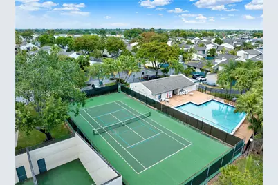 10908 SW 72nd St #215, Miami, FL 33173 - Photo 15