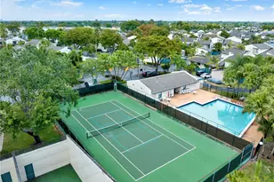 10908 SW 72nd St, Miami, FL 33173 - Photo 15