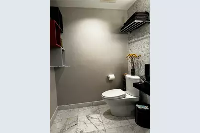 200 Biscayne Boulevard Way #3110, Miami, FL 33131 - Photo 5