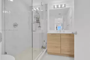 16385 Biscayne Blvd, North Miami Beach, FL 33160 - Photo 23