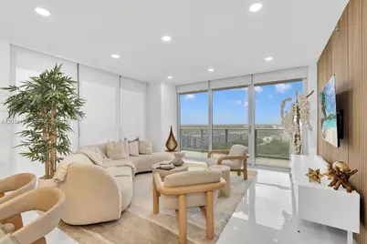 16385 Biscayne Blvd #2101, North Miami Beach, FL 33160 - Photo 3