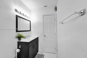 1324 NE 151st St, North Miami Beach, FL 33162 - Photo 19