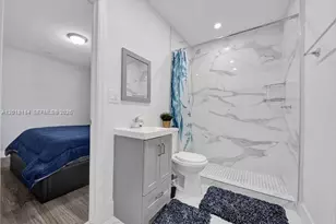 1324 NE 151st St, North Miami Beach, FL 33162 - Photo 15