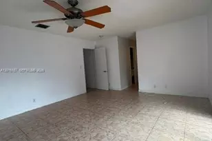835 NW 81st Way, Plantation, FL 33324 - Photo 7