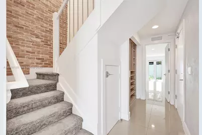 820 NE 7th St #G, Fort Lauderdale, FL 33304 - Photo 17