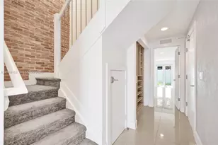 820 NE 7th St, Fort Lauderdale, FL 33304 - Photo 17