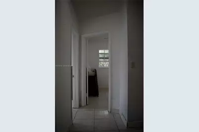 5349 W 14th Ln, Hialeah, FL 33012 - Photo 27