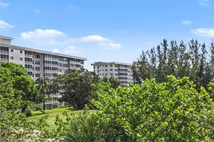 3250 N Palm Aire Dr, Pompano Beach, FL 33069 - Photo 29