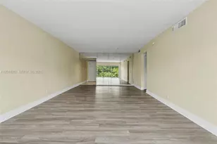 3250 N Palm Aire Dr, Pompano Beach, FL 33069 - Photo 31