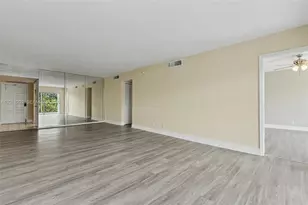 3250 N Palm Aire Dr, Pompano Beach, FL 33069 - Photo 35