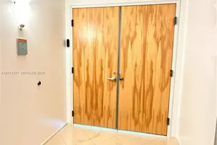 19400 Turnberry Way, Aventura, FL 33180 - Photo 35