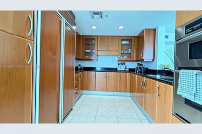 19400 Turnberry Way #1132, Aventura, FL 33180 - Photo 7