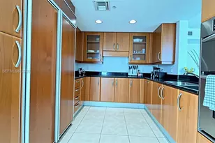 19400 Turnberry Way, Aventura, FL 33180 - Photo 7